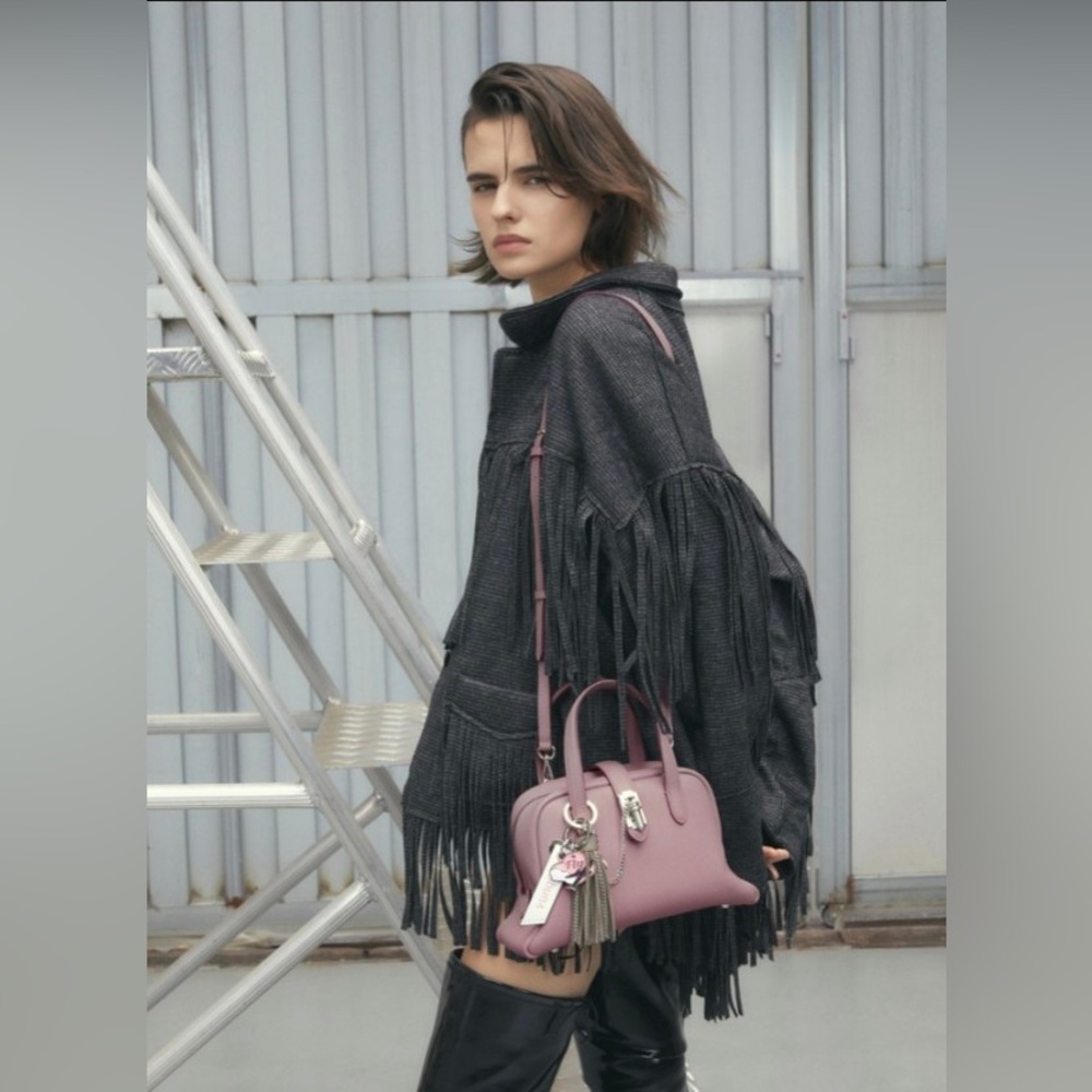 Vunque Crossbody Pink Bag - Picture 4 of 8